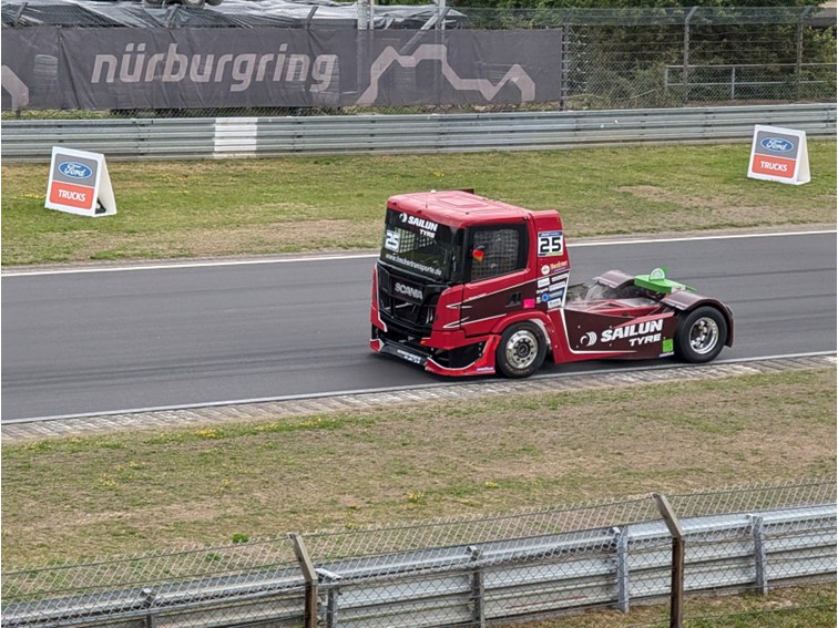 001 Truck Grand Prix Warm up