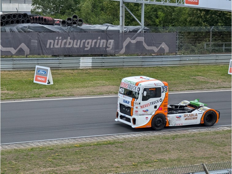 001 Truck Grand Prix Warm up