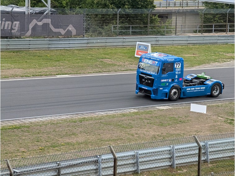 001 Truck Grand Prix Warm up