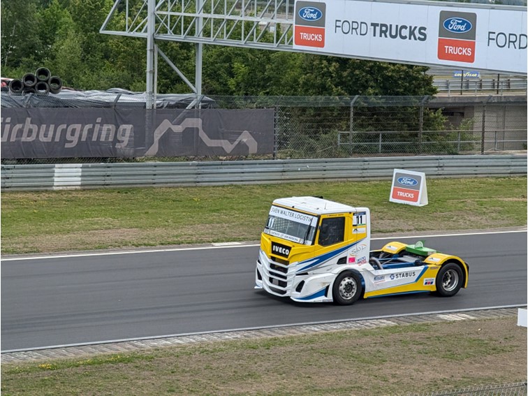 001 Truck Grand Prix Warm up